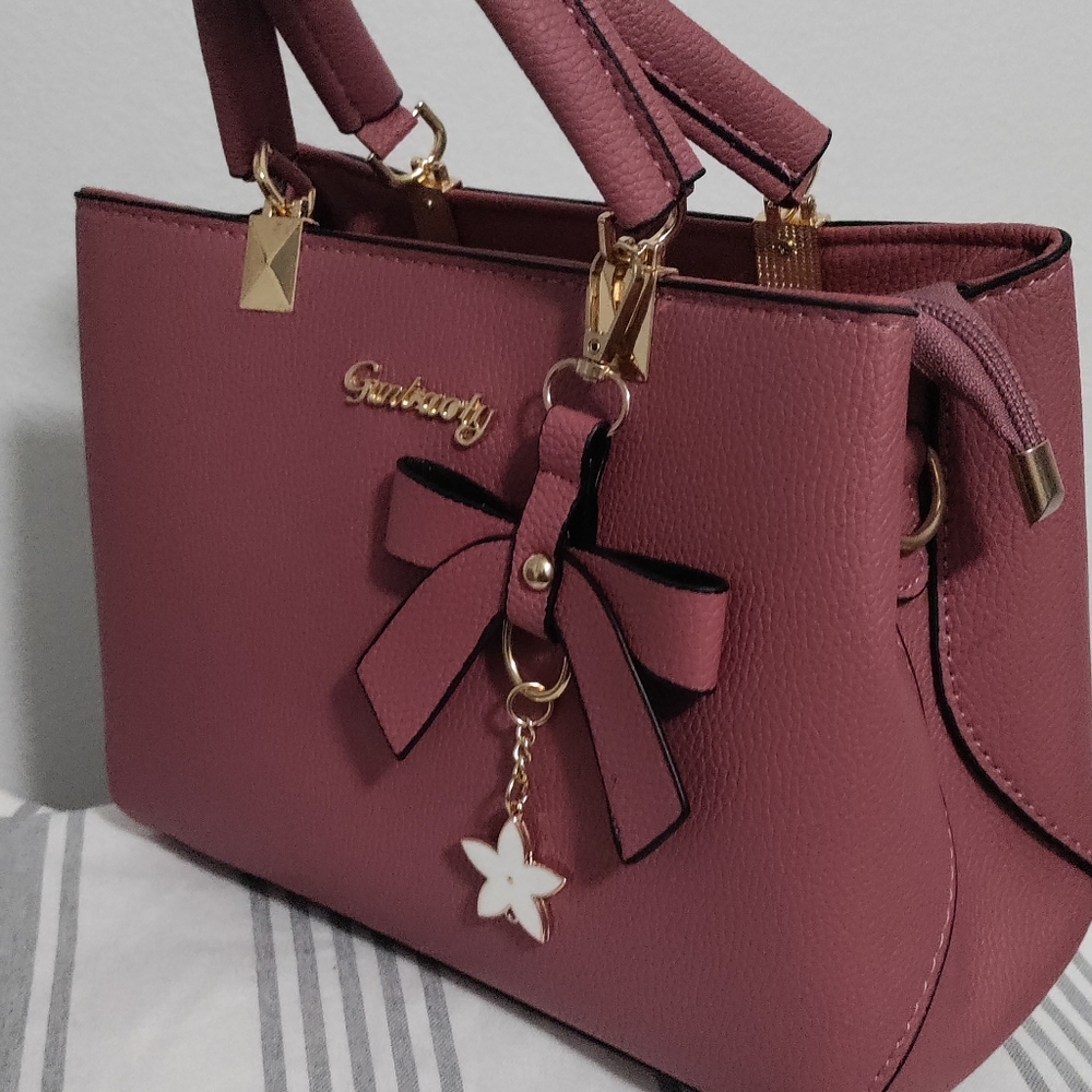 Women's shoulder bag